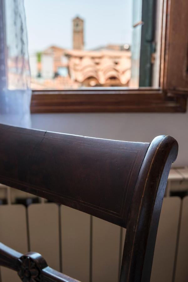 Colombina Like At Home 3 Bedrooms Fully Equipped Air Conditioned Venesia Bagian luar foto