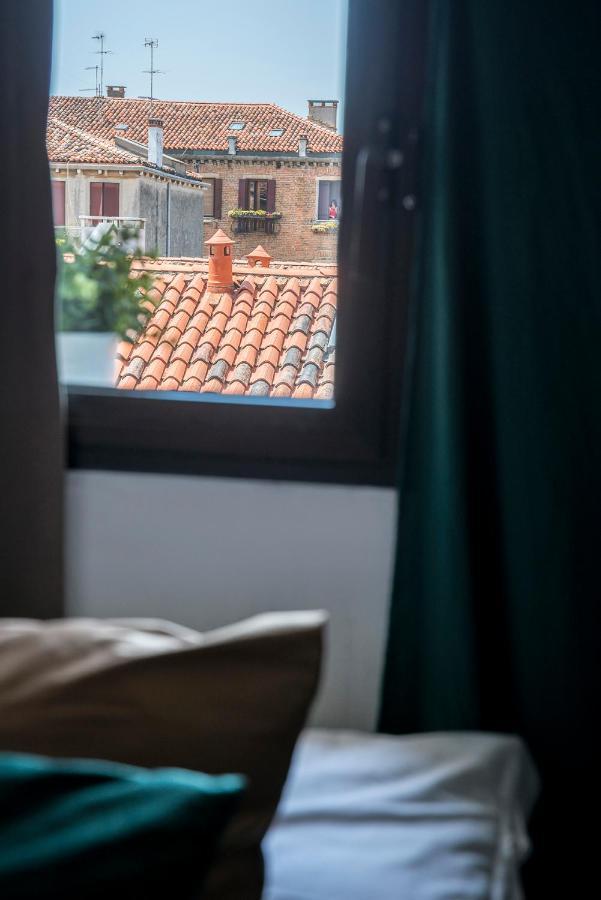 Colombina Like At Home 3 Bedrooms Fully Equipped Air Conditioned Venesia Bagian luar foto